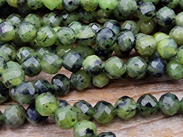 nephrite jade necklace faceted 4mm